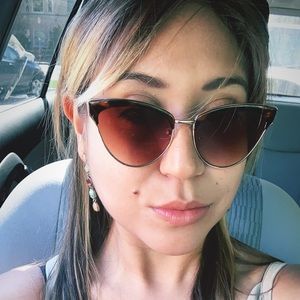 Meet your Posher, Marcela